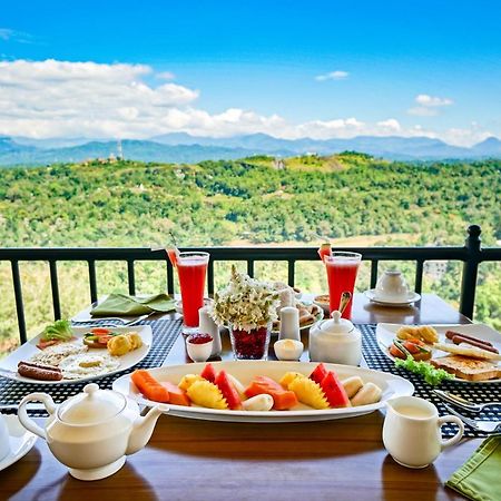 Romance Hills Hotel Канди Экстерьер фото