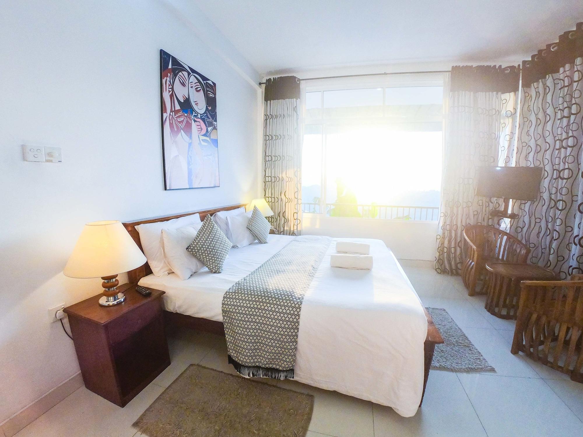 Romance Hills Hotel Канди Экстерьер фото