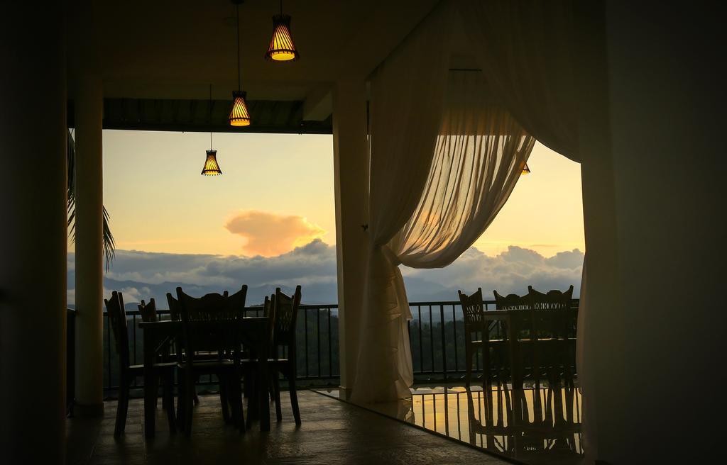 Romance Hills Hotel Канди Экстерьер фото