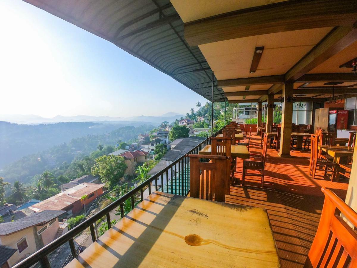 Romance Hills Hotel Канди Экстерьер фото